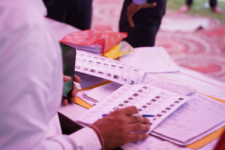 Voting takes place at poll stations in Noida, Uttar Pradesh, on April 26, 2024. Photos: Vijay Sadasivuni