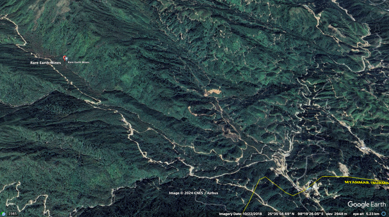 Before and After: Mountain Ridge in Chiphue Township in October 2018 (left) that turned into a cluster of rare earth blocks by December 2022 (right). Photo: Google Earth/Mizzima