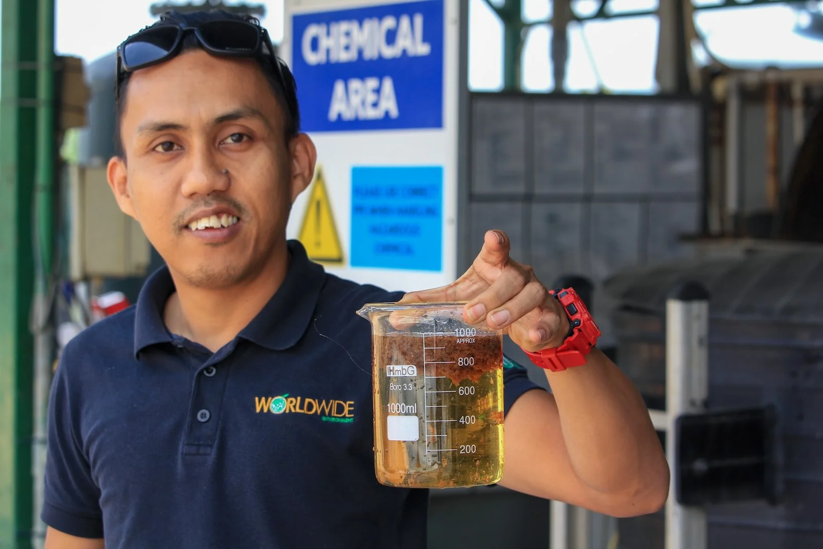 During treatment, leachate goes through rigorous pro-cessing, eliminating solids and sludge. Photo: Ashley Yeong/Macaranga