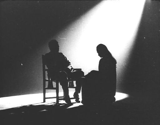 Guru Dutt and Waheeda Rehman in Kaagaz Ke Phool (1959)