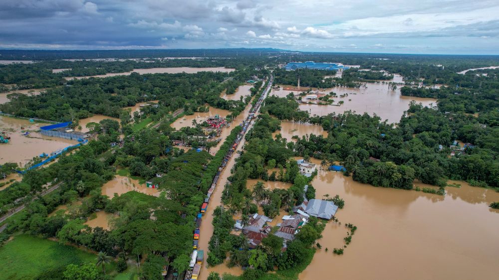 The erratic nature of rainfall and accompanying flash flood exacerbated the suffering of the people. Photo: Mohammad Minhaj Uddin