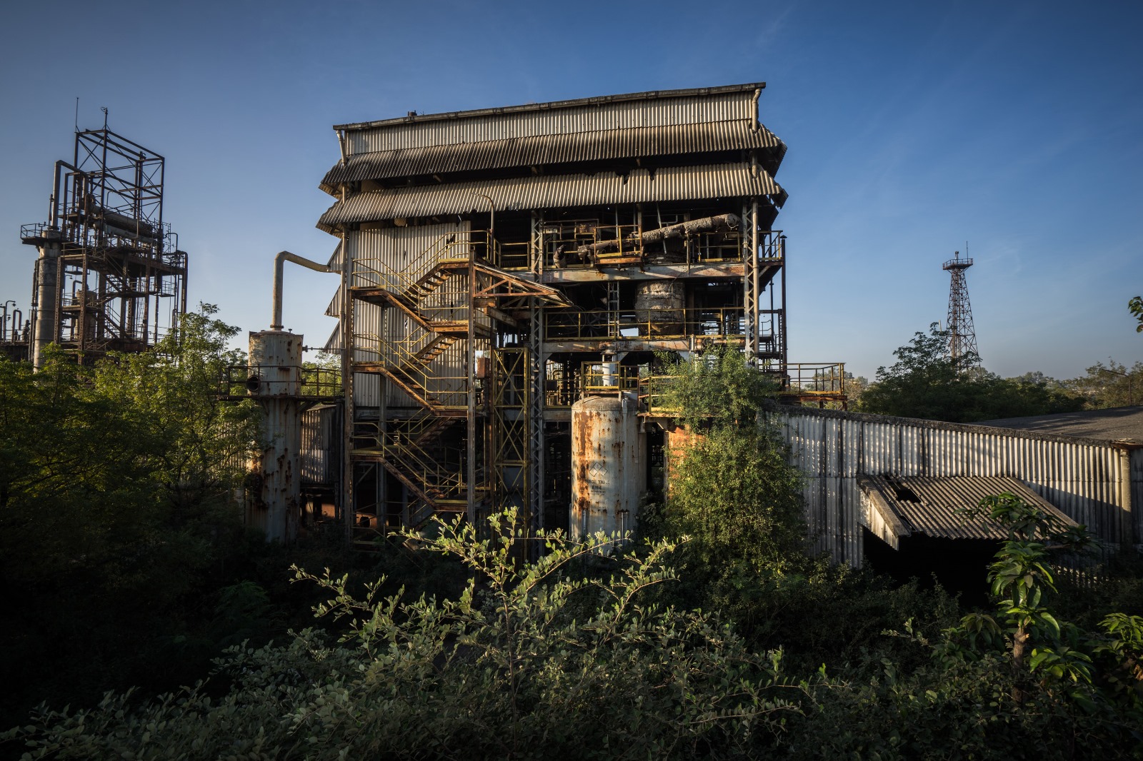 The defunct plant owned by US company Union Carbide, in Bhopal. Photo: Giles Clarke